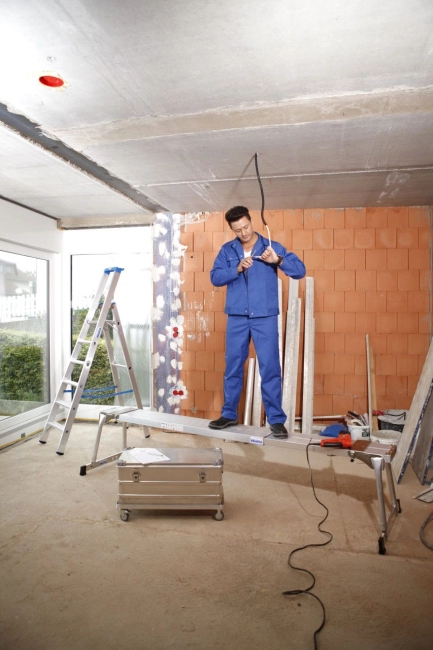 PLATFORMA-ROZSUWANA-TELEBOARD-2,05M-MajsterOnline.pl (7).jpg
