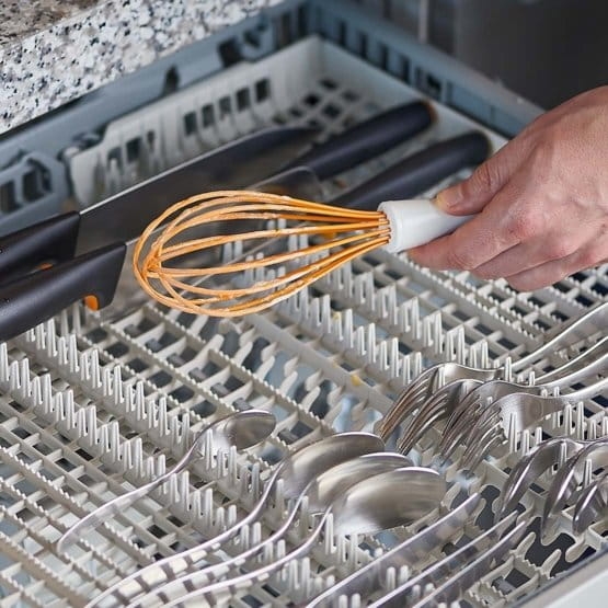 TRZEPACZKA Z SILIKONOWYMI KOŃCÓWKAMI FISKARS-40966