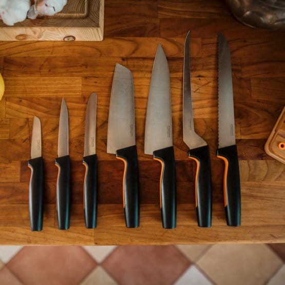 NÓŻ DO CHLEBA 21CM FUNCTIONAL FORM FISKARS-40669