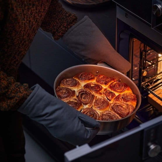 BRYTFANNA Z POKRYWĄ 28CM ALL STEEL FISKARS-41031