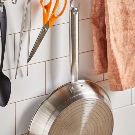 PATELNIA 24CM ALL STEEL PURE FISKARS-40539