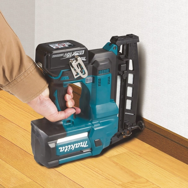 MAKITA GWOŹDZIARKA AKUM.18V 2X5,0Ah-42309