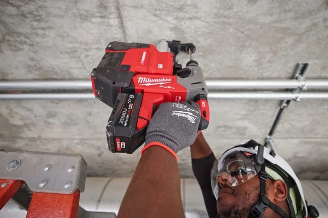 MILWAUKEE-AKUMULATOR-18V-6,0Ah-M18FB6-FORGE-MajsterOnline.pl (8).jpg