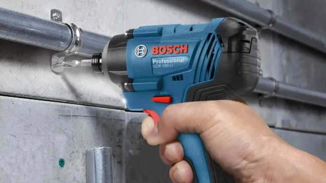 BOSCH ZAKRĘTARKA UDAROWA GDR 180-LI BEZ AKU.-42939