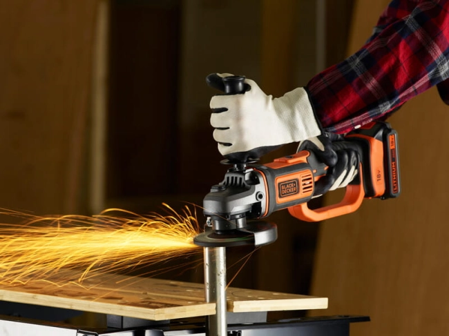 B&D SZLIFIERKA KĄT.125 18V BEZ AKU BCG720N-39016