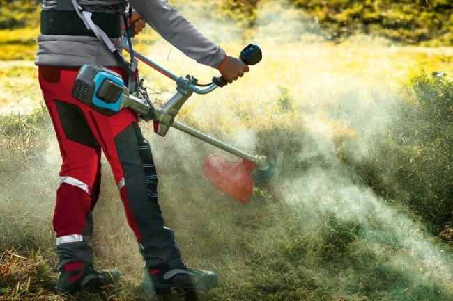 ŻYŁKA TNĄCA 2,4MMX15M KWADRATOWA PREMIUM 35-043-27627