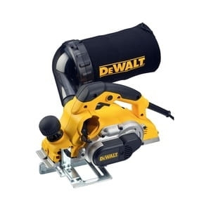 DEWALT STRUG 1050W 4MM-20664