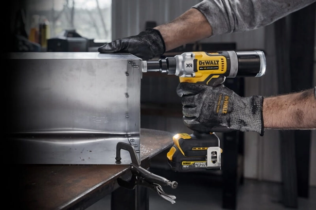 DEWALT NITOWNICA AKUM.6,4MM 18V BEZ.AKU. DCF414NT-38026