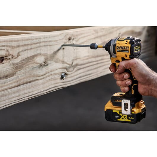 DEWALT ZAKRĘTARKA UDAROWA 18V BEZ AKU DCF850NT-34021