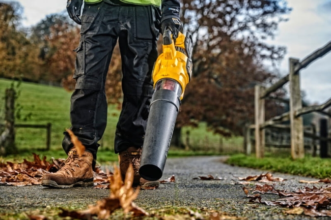 DEWALT DMUCHAWA 54V BEZ AKU-41762