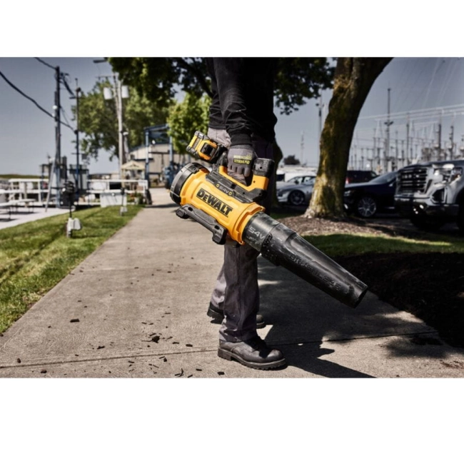 dmuchawa-akumulatorowa-dewalt-dcmbl777x1