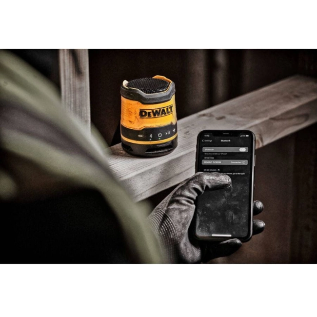 glosnik-budowlany-bluetooth-dewalt-dcr009