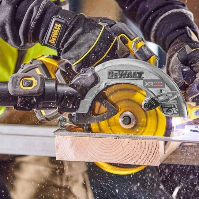 pilarka-tarczowa-dewalt-dcs573n