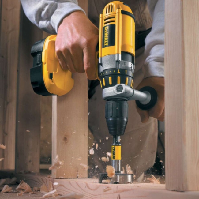 wietlo-puszkowe-do-drewna-dewalt-DT4581