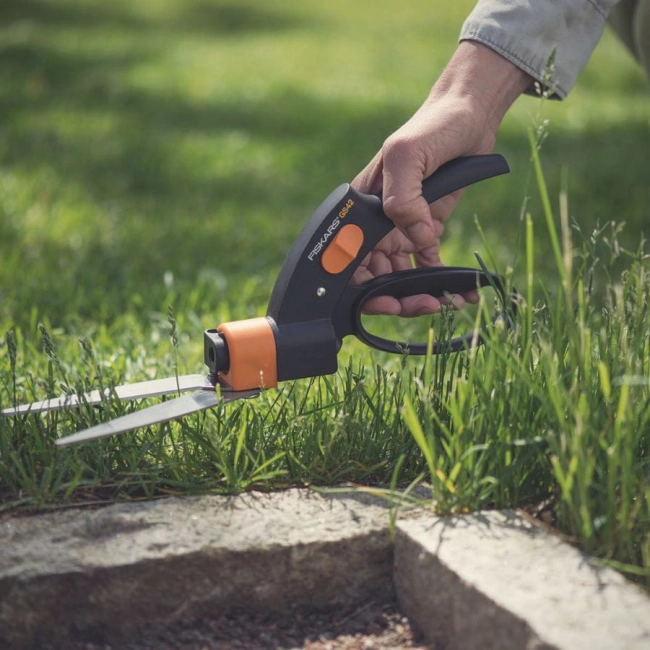 nozyce-do-trawy-fiskars-1000589