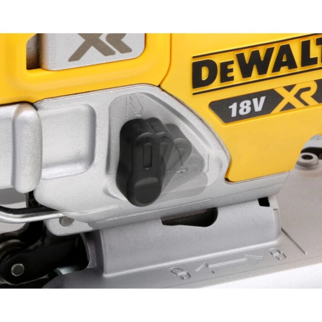 pila-szablasta-18v-dewalt-DCS369N