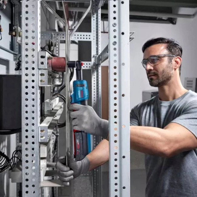 akumulatorowy-klucz-grzechotkowy-bosch-06019N8000