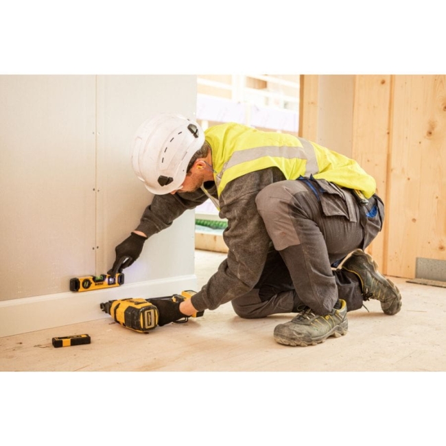 poziomnica-25cm-dewalt-dwht0-43003.jpg