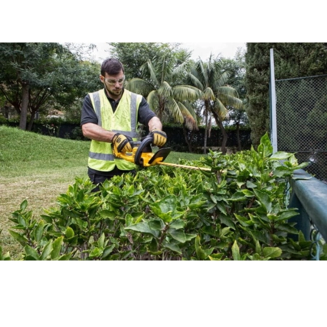 Nozyce-do-zywoplotu-akumulatorowe-Dewalt-DCM563PB