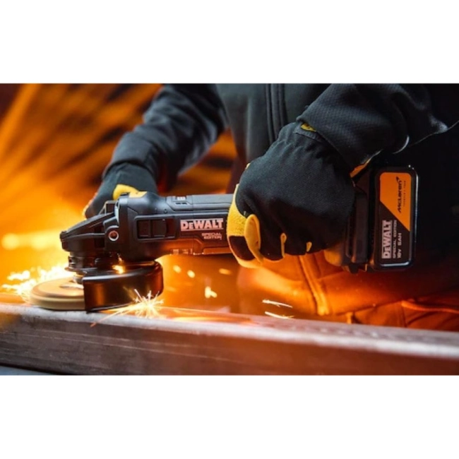 szlifierka-katowa-McLaren-Dewalt-DCG45MP2T-QW.jpg