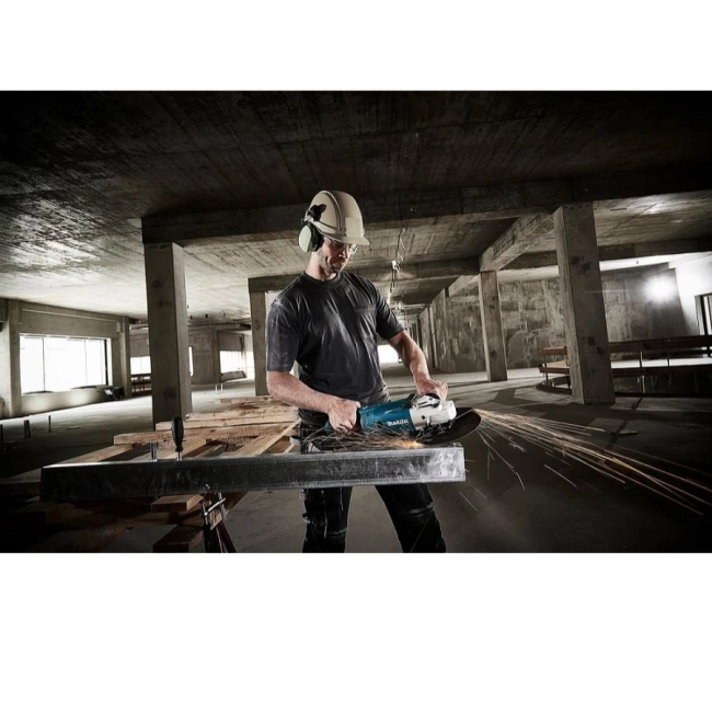 Szlifierka-katowa-230-2200W-Makita-GA9020R