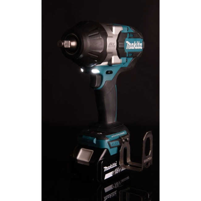 klucz-udarowy-makita-DTW1002RTJ.jpg
