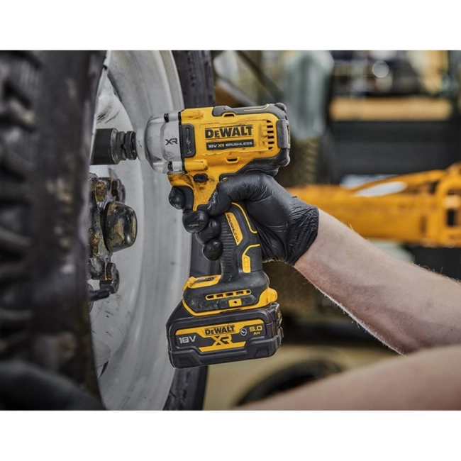 klucz-udarowy-akumulatorowy-DeWalt-DCF891N-XJ.jpg