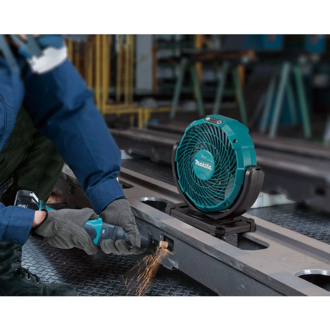wentylator-akumulatorowy-Makita-CF100DZ.jpg