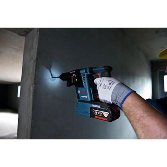 zestaw-narzedzi-combo-Bosch-0615A002M4.jpg