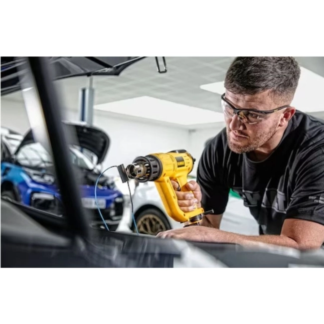 opalarka-ze-wskaznikiem-Led-DeWALT-D26414.jpg