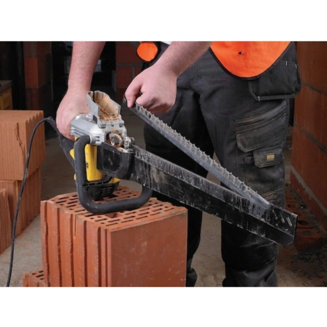 pilarka-Aligator-do-cegly-DeWALT-DWE398.jpg