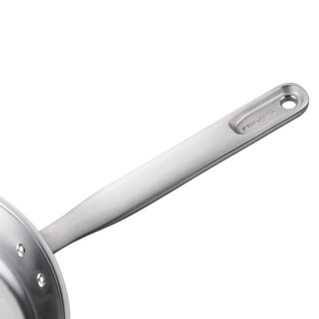 patelnia-2cm-Fiskars-1064745